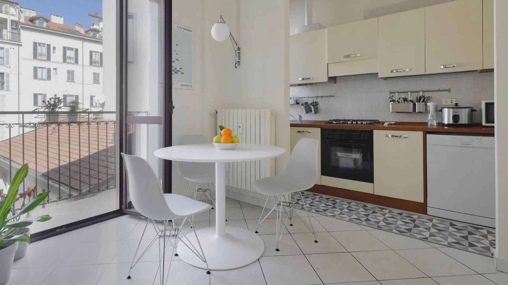 Genova25 Daire Milano İtalya
